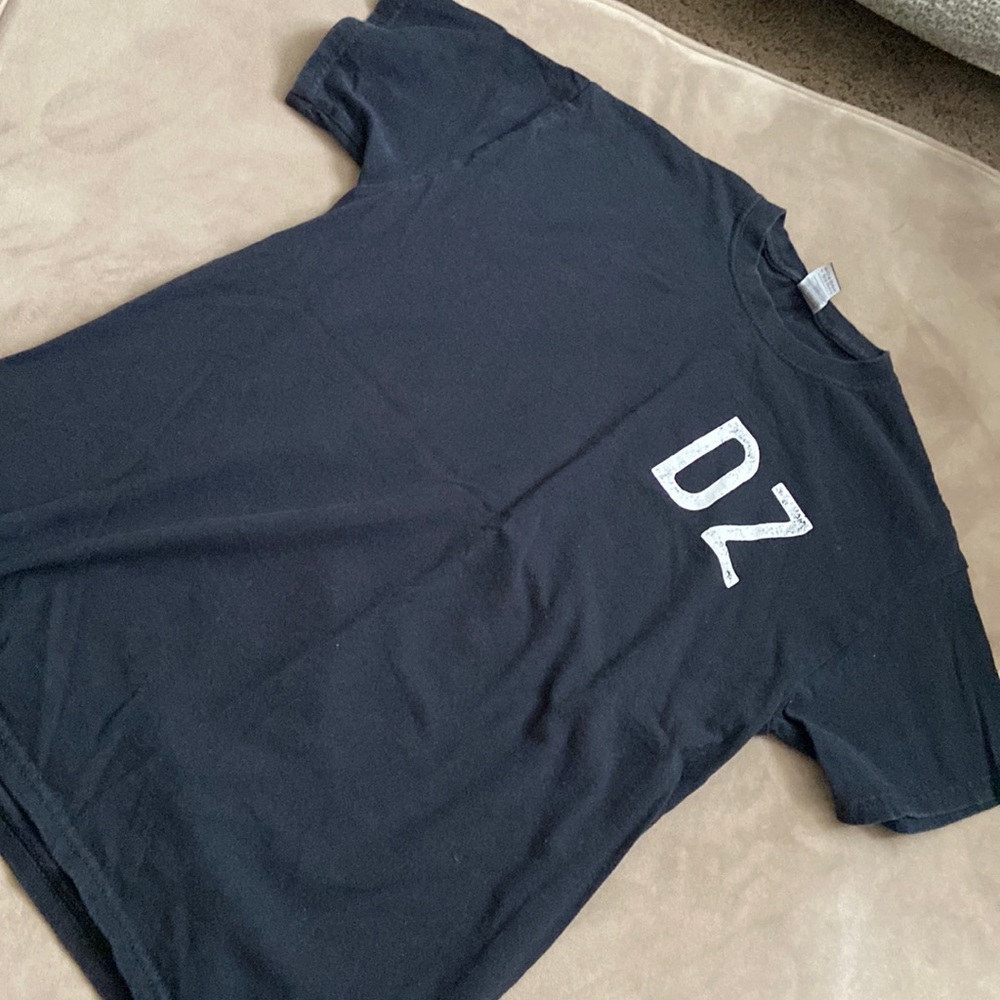 Black t shirt